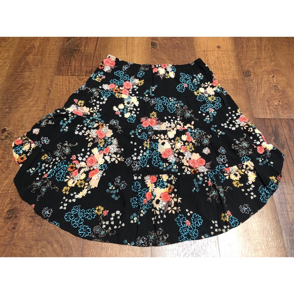 American Rag High Low Floral Skirt. Size Small - Picture 3 of 7